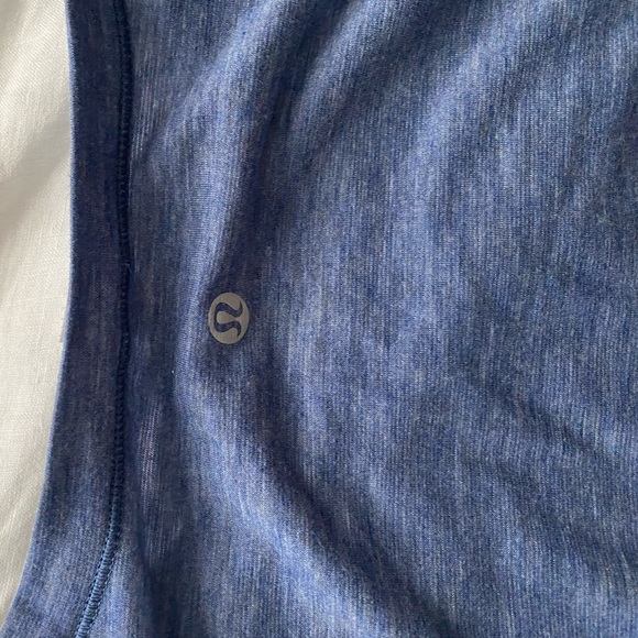 Lululemon shirt - Picture 5 of 5